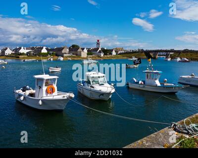 Bateaux de plaisance dans le port de Guilvinec ou le Guilvinec une commune du Finistère en Bretagne dans le nord-ouest de la France. Banque D'Images