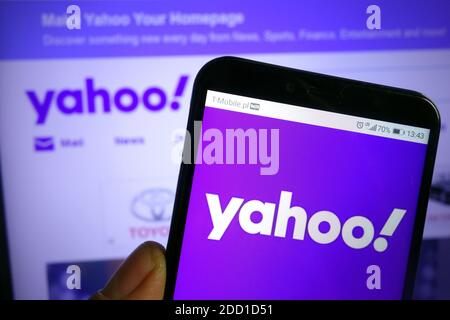 KONSKIE, POLOGNE - 07 décembre 2019 : logo Yahoo affiché sur le téléphone mobile Banque D'Images