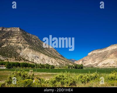 Les montagnes se réunissent, petites et grandes, Utah, États-Unis Banque D'Images