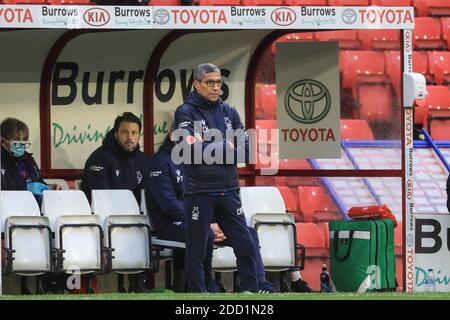 Chris Hughton directeur de Nottingham Forest pendant le match Banque D'Images