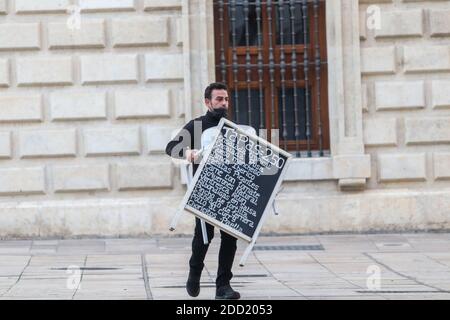 Malaga, Espagne. 23 novembre 2020: 23 novembre 2020 (Malaga) les restaurants et les bars sont tenus de fermer à 18:00 comme mesure préventive contre le Covid 19 ou coronavirus crédit: Lorenzo Carnero/ZUMA Wire/Alamy Live News Banque D'Images