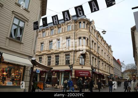 Célèbre quartier de Haga à Göteborg, le week-end d'automne le matin Banque D'Images