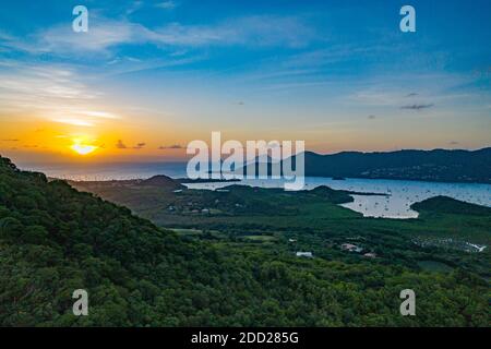 Vue sur la baie de Sainte-Anne depuis le piton Crève coeur à Sainte-Anne, Martinique Banque D'Images