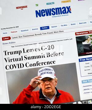 Une capture d'écran d'ordinateur du site Web conservateur d'informations et d'opinions américaines Newsmax créé par Christopher Ruddy, partisan de Donald Trump. Banque D'Images