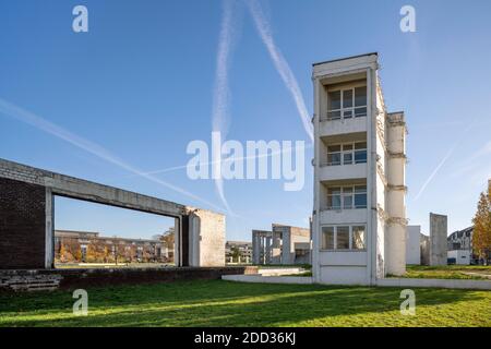 Duisburg, Innenhafen, Garten der Erinnerung – auch Altstadtpark genannt, ein 1999 nach Plänen von Dani Karavan angelegter Stadtpark Banque D'Images