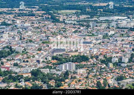 La Roche-sur-Yon (ouest de la France) : vue aérienne de la ville Banque D'Images