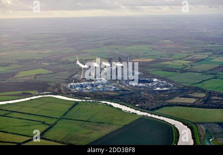 Photographie aérienne de la centrale West Burton Power, River Trent, Gainsborough, au nord de l'Angleterre, au Royaume-Uni Banque D'Images