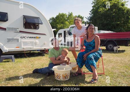 GRANDE-BRETAGNE / Angleterre / famille Romani a installé un camp dans les terres de Ham, Richmond , Grand Londres, le 18 mai 2020 . Banque D'Images