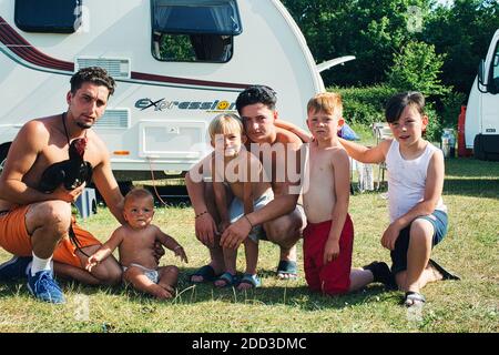 GRANDE-BRETAGNE / Angleterre / famille Romani a installé un camp dans les terres de Ham, Richmond , Grand Londres, le 18 mai 2020 . Banque D'Images