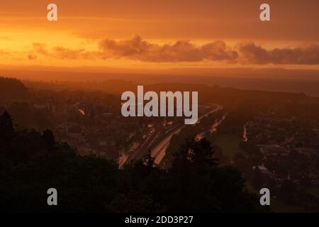 Vue au coucher du soleil sur le village de Rheineck et le lac de Constance, Suisse Banque D'Images