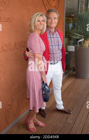 Gilles Cohen et sa femme Karine Paschal au Village pendant le tennis français ouvert à l'arène Roland-Garros le 03 juin 2018 à Paris, France. Photo de Nasser Berzane/ABACAPRESS.COM Banque D'Images