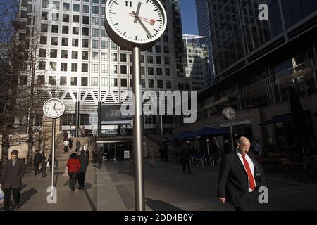 Les hommes d'affaires de Canary Wharf, le nouveau centre financier des Docklands de Londres, Royaume-Uni. Banque D'Images