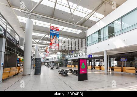 Greven, Allemagne - 9 août 2020 : aéroport Münster Osnabrück terminal FMO en Allemagne. Banque D'Images