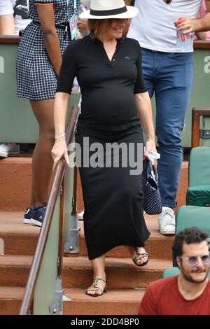 L'actrice Shirley Bousquet, enceinte, participe à l'Open de France 2018 - septième jour à Roland Garros le 3 juin 2018 à Paris, France. Photo de Laurent Zabulon/ABACAPRESS.COM Banque D'Images