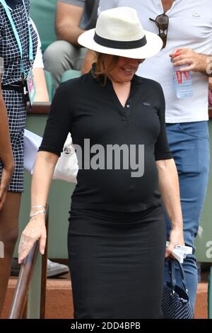 L'actrice Shirley Bousquet, enceinte, participe à l'Open de France 2018 - septième jour à Roland Garros le 3 juin 2018 à Paris, France. Photo de Laurent Zabulon/ABACAPRESS.COM Banque D'Images