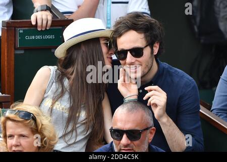 Le chanteur Vianney et sa petite amie Catherine Robert assistent à l'Open de France 2018 - septième jour à Roland Garros le 3 juin 2018 à Paris, France. Photo de Laurent Zabulon/ABACAPRESS.COM Banque D'Images