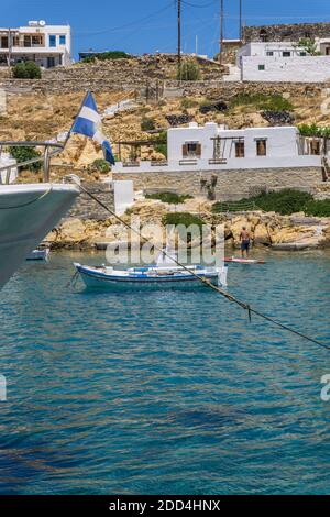 Sifnos appartient au groupe des îles Cyclades et se trouve au cœur de la mer Égée, à proximité des îles Milos et Serifos. Avec le typique Cyclades Banque D'Images