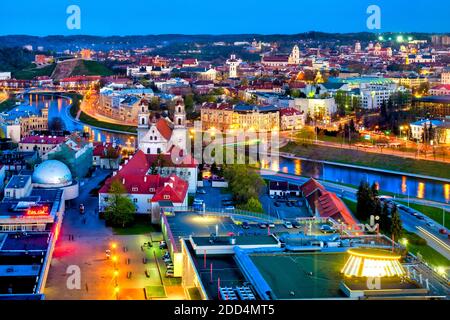 Vue panoramique de Vilnius, du bar sur le toit le Skybar, Vilnius, Lituanie Banque D'Images