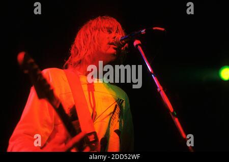 Kurt Cobain de Nirvana en direct au théâtre Astoria. Londres, 5 novembre 1991 | utilisation dans le monde entier Banque D'Images