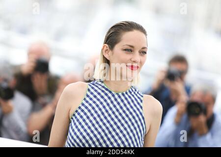 L'actrice Marion Cotillard assiste au photocall de 'Angel face (Gueule d'Ange)' lors du 71e Festival annuel de Cannes au Palais des Festivals le 12 mai 2018 à Cannes, France. Photo de David Boyer/ABACAPRESS.COM Banque D'Images
