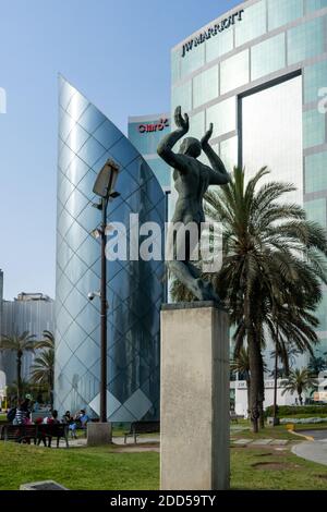 Centre commercial haut de gamme Larcomar à Miraflores, Pérou Banque D'Images