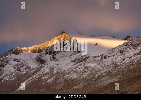 Géographie / Voyage, Autriche, Tyrol, vent, lever du soleil à la Fineilspitze (pic), vallée d'Oetz, droits-supplémentaires-dégagement-Info-non-disponible Banque D'Images