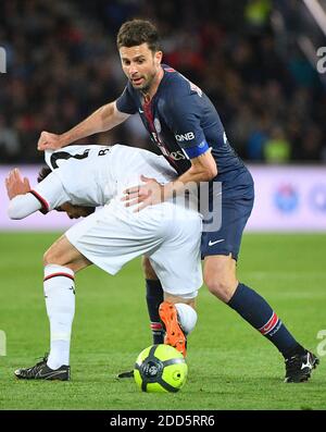 Thiago Motta de Paris Saint-Germain avant de remporter le titre français L1, lors du match de football français L1 Paris Saint-Germain (PSG) contre Rennes le 12 mai 2018 au stade du Parc des Princes à Paris, France. Photo de Christian Liewig/ABACAPRESS.COM Banque D'Images