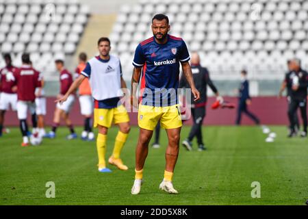 Turin, Italie. 18 octobre 2020. Joao Pedro (10) de Cagliari vu pendant l'échauffement de la série UN match entre Torino et Cagliari au Stadio Olimpico à Turin. (Crédit photo: Gonzales photo - Tommaso Fimiano). Banque D'Images