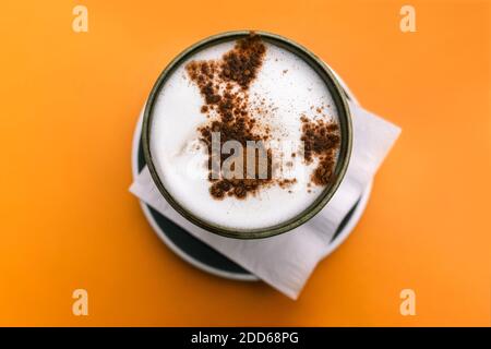 Tasse de cappuccino au cacao. Banque D'Images