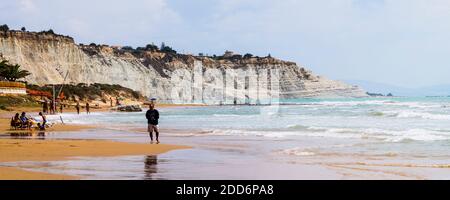 Photo panoramique de la Plage Scala dei Turchi, cap Rossello, Realmonte, Agrigente, Sicile, Italie, Europe Banque D'Images