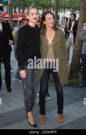 Marion Cotillard et Camille Cottin participent au 7e Festival du film des champs Elysées au Cinéma Gaumont Marignan le 12 juin 2018 à Paris, France. Photo de Nasser Berzane/ABACAPRESS.COM Banque D'Images