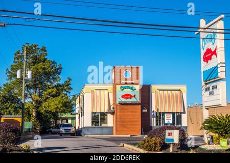 Augusta, Géorgie / États-Unis - 11 20 20 : vue de face du restaurant Captain d's Banque D'Images