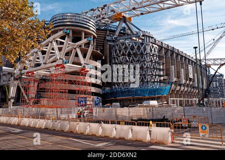 Madrid, Espagne. 24 novembre 2020. Le nouveau stade Santiago Bernabeu du Real Madrid fonctionne. Paseo de la Castellana, Madrid, Espagne. Banque D'Images