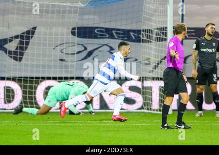 Londres, Royaume-Uni. 24 novembre 2020. La chaise Ilias de QPR célèbre son but lors du match de championnat Sky Bet entre Queens Park Rangers et Rotherham United au stade Loftus Road, à Londres, le mardi 24 novembre 2020. (Crédit : Ian Randall | INFORMATIONS MI) crédit : INFORMATIONS MI et sport /Actualités Alay Live Banque D'Images