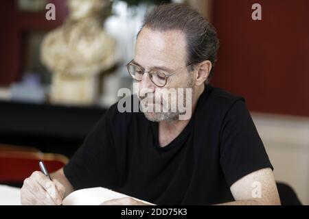 L'écrivain français Marc Levy assiste à la signature d'un livre à Furet du Nord le 12 juin 2018 à Lille, France. Photo de Sylvain Lefevre/ABACAPRESS.COM Banque D'Images