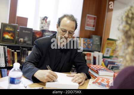 L'écrivain français Marc Levy assiste à la signature d'un livre à Furet du Nord le 12 juin 2018 à Lille, France. Photo de Sylvain Lefevre/ABACAPRESS.COM Banque D'Images