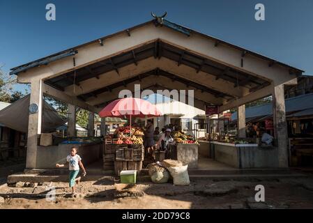 Marché d'Andasibe, région d'Alaotra-Mangoro, est de Madagascar Banque D'Images