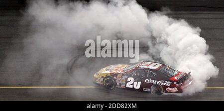 PAS DE FILM, PAS DE VIDÉO, PAS de TV, PAS DE DOCUMENTAIRE - Denny Hamlin, conducteur de la Banque D'Images