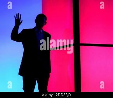 PAS DE FILM, PAS DE VIDÉO, PAS de TV, PAS DE DOCUMENTAIRE - le sénateur démocrate candidat à la présidence Barack Obama prend la scène à la Conférence annuelle de la Ligue urbaine nationale 2008 à Orlando, FL, USA, le 2 août 2008. Photo de Joe Burbank/Orlando Sentinel/MCT/ABACAPRESS.COM Banque D'Images