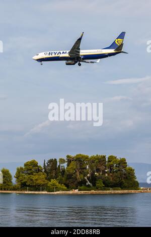 Corfou, Grèce - 19 septembre 2020 : avion Ryanair Boeing 737-800 à l'aéroport de Corfou en Grèce. Boeing est un fabricant américain d'avions headquarte Banque D'Images
