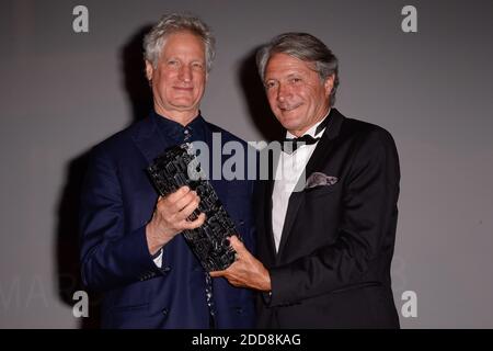 Marc Turtletaub reçoit le prix du public de la ville de Deauville et le maire de Deauville Philippe Augier assiste à la cérémonie de clôture du 44e Festival américain du film de Deauville à Deauville, France, le 8 septembre 2018. Photo de Julien Reynaud/APS-Medias/ABACAPRESS.COM Banque D'Images