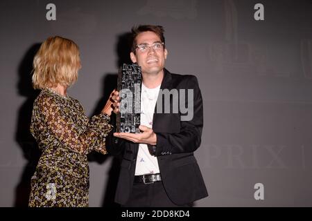 Sandrine Kiberlain, Jim Cummings reçoit le Grand Prix lors de la cérémonie de clôture du 44e Festival du film américain de Deauville, le 8 septembre 2018. Photo de Julien Reynaud/APS-Medias/ABACAPRESS.COM Banque D'Images