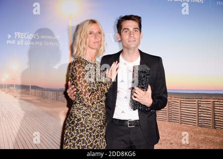 Sandrine Kiberlain et Jim Cummings ont reçu le Grand Prix de la participation aux lauréats Photocall lors du 44e Festival du film américain de Deauville à Deauville, le 8 septembre 2018. Photo de Julien Reynaud/APS-Medias/ABACAPRESS.COM Banque D'Images