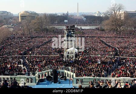 PAS DE FILM, PAS DE VIDÉO, PAS de télévision, PAS DE DOCUMENTAIRE - le président Barack Obama prononce son discours inaugural au Capitole des États-Unis à Washington, D.C., États-Unis, le mardi 20 janvier 2009. Photo de Nancy Stone/Chicago Tribune/MCT/ABACAPRESS.COM Banque D'Images