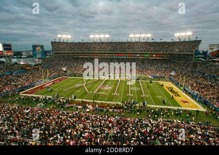 PAS DE FILM, PAS DE VIDÉO, PAS de TV, PAS DE DOCUMENTAIRE - la cérémonie de pré-jeu est en cours avant que les Pittsburgh Steelers affrontent les Arizona Cardinals au Super Bowl XLIII au stade Raymond James à Tampa, FL, Etats-Unis le 1er février 2009. Photo de Roberto Gonzalez/Orlando Sentinel/MCT/Cameleon/ABACAPRESS.COM Banque D'Images