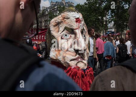 Environ 15,000 fonctionnaires ont manifesté à Paris à l'appel des principaux syndicats pour défendre leur statut et s'opposer à la prochaine réforme souhaitée par le gouvernement. Paris, France, le 22 mai 2018. Photo de Samuel Boivin / ABACAPRESS.COM Banque D'Images