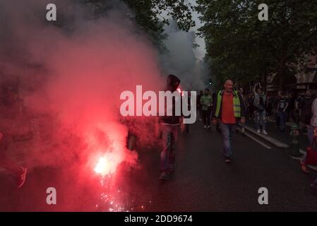 Environ 15,000 fonctionnaires ont manifesté à Paris à l'appel des principaux syndicats pour défendre leur statut et s'opposer à la prochaine réforme souhaitée par le gouvernement. Paris, France, le 22 mai 2018. Photo de Samuel Boivin / ABACAPRESS.COM Banque D'Images