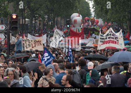 Environ 15,000 fonctionnaires ont manifesté à Paris à l'appel des principaux syndicats pour défendre leur statut et s'opposer à la prochaine réforme souhaitée par le gouvernement. Paris, France, le 22 mai 2018. Photo de Samuel Boivin / ABACAPRESS.COM Banque D'Images