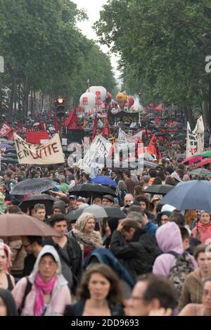 Environ 15,000 fonctionnaires ont manifesté à Paris à l'appel des principaux syndicats pour défendre leur statut et s'opposer à la prochaine réforme souhaitée par le gouvernement. Paris, France, le 22 mai 2018. Photo de Samuel Boivin / ABACAPRESS.COM Banque D'Images