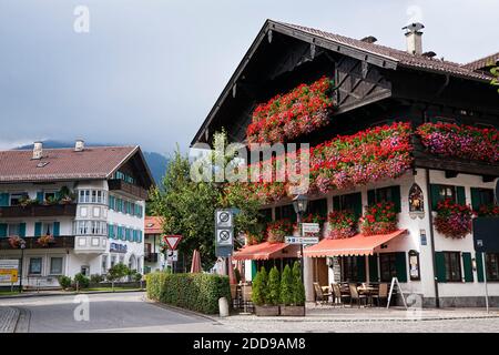 Restaurant, Garmisch-Partenkirchen, Oberammergau, Oberbayern, Bavière, Allemagne Banque D'Images